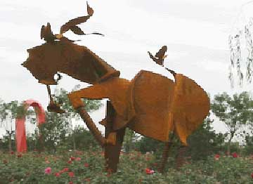 Javier Astorga  large scale sulpture Horse of the Wind