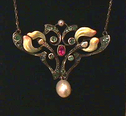 Art Nouveau pendant necklace