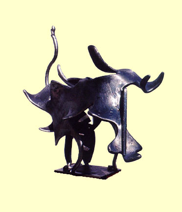 Javier Astorga steel sculpture The Bull